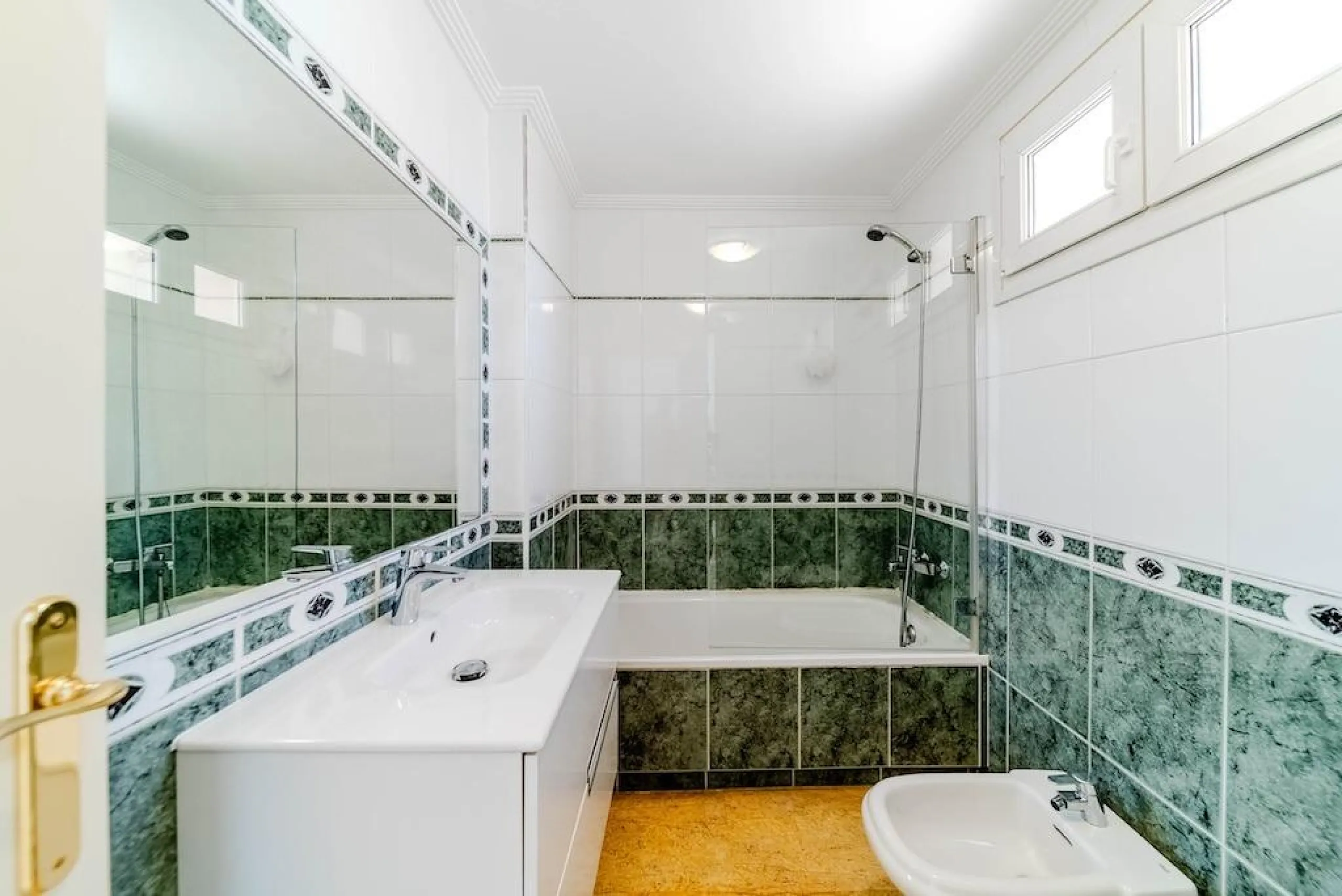 Aguamarina spacious property with a private pool and sea views, just 100 metres from the beach