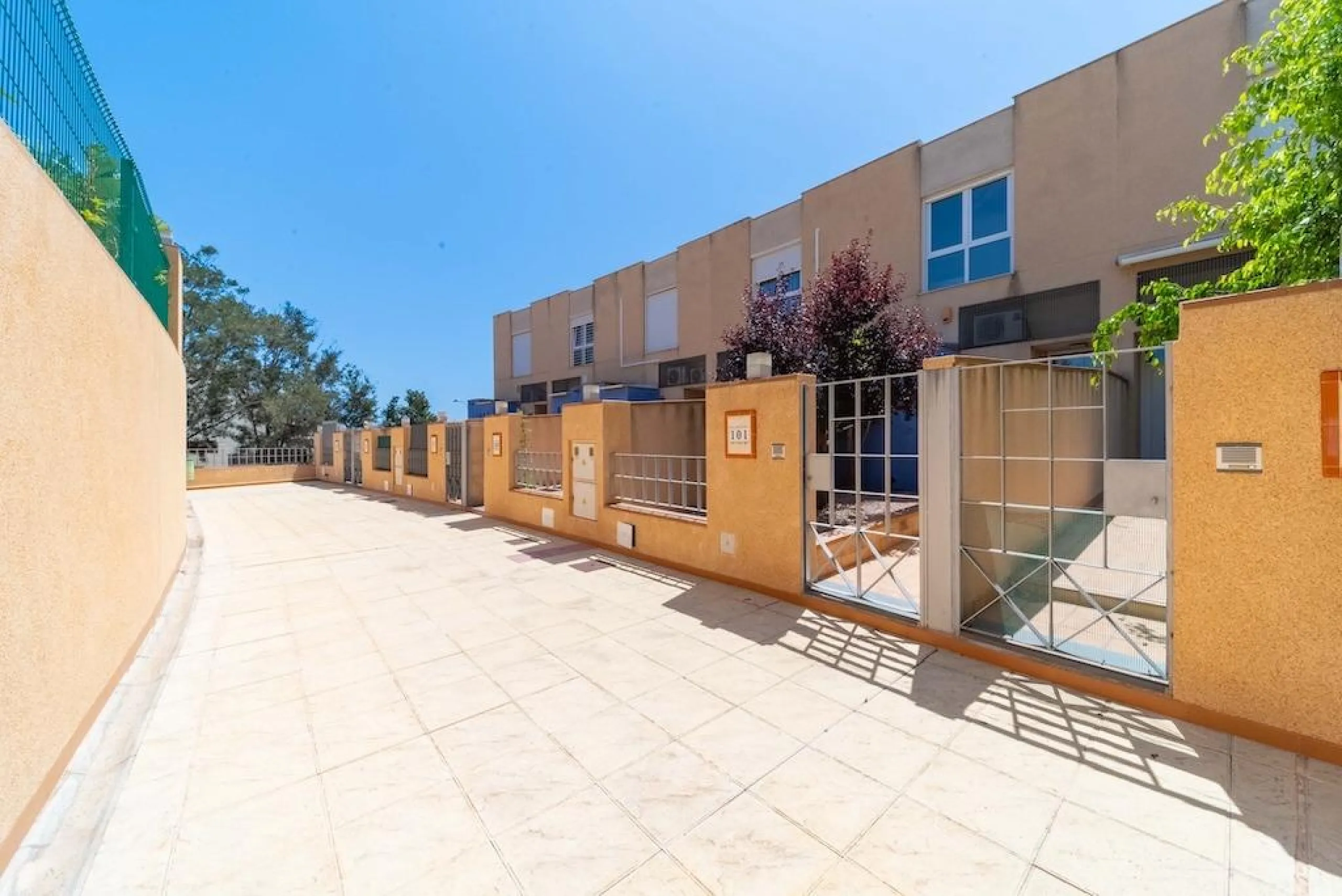 Aguamarina spacious property with a private pool and sea views, just 100 metres from the beach