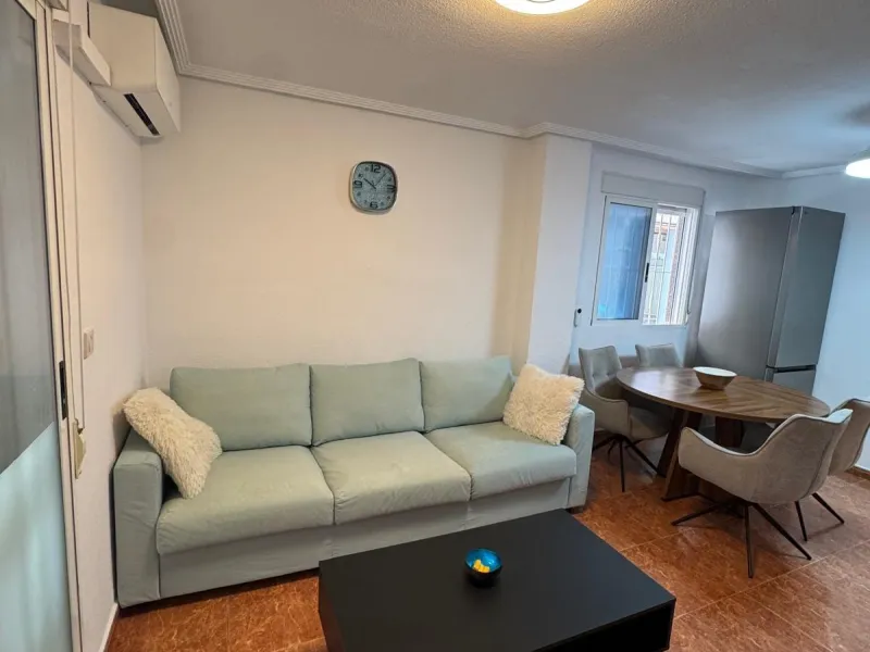 Moderno Apartamento Reformado en el Corazón de Torrevieja