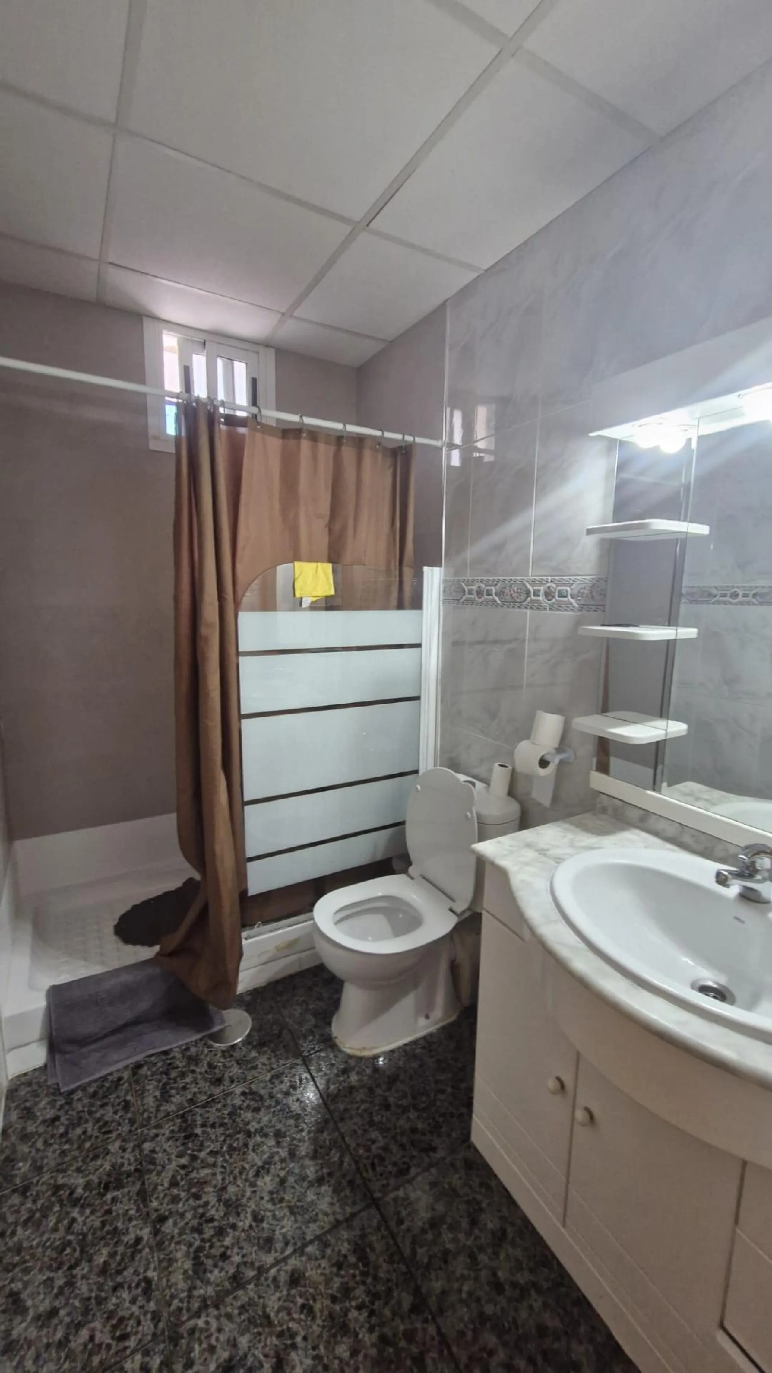 Piso 2 hab en Virgen del Remedio con alto potencial de rentabilidad