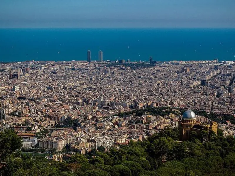 Mansión de lujo con proyecto de renovación exclusivo y vistas panorámicas al mar en el prestigioso barrio de Pedralbes, Barcelona