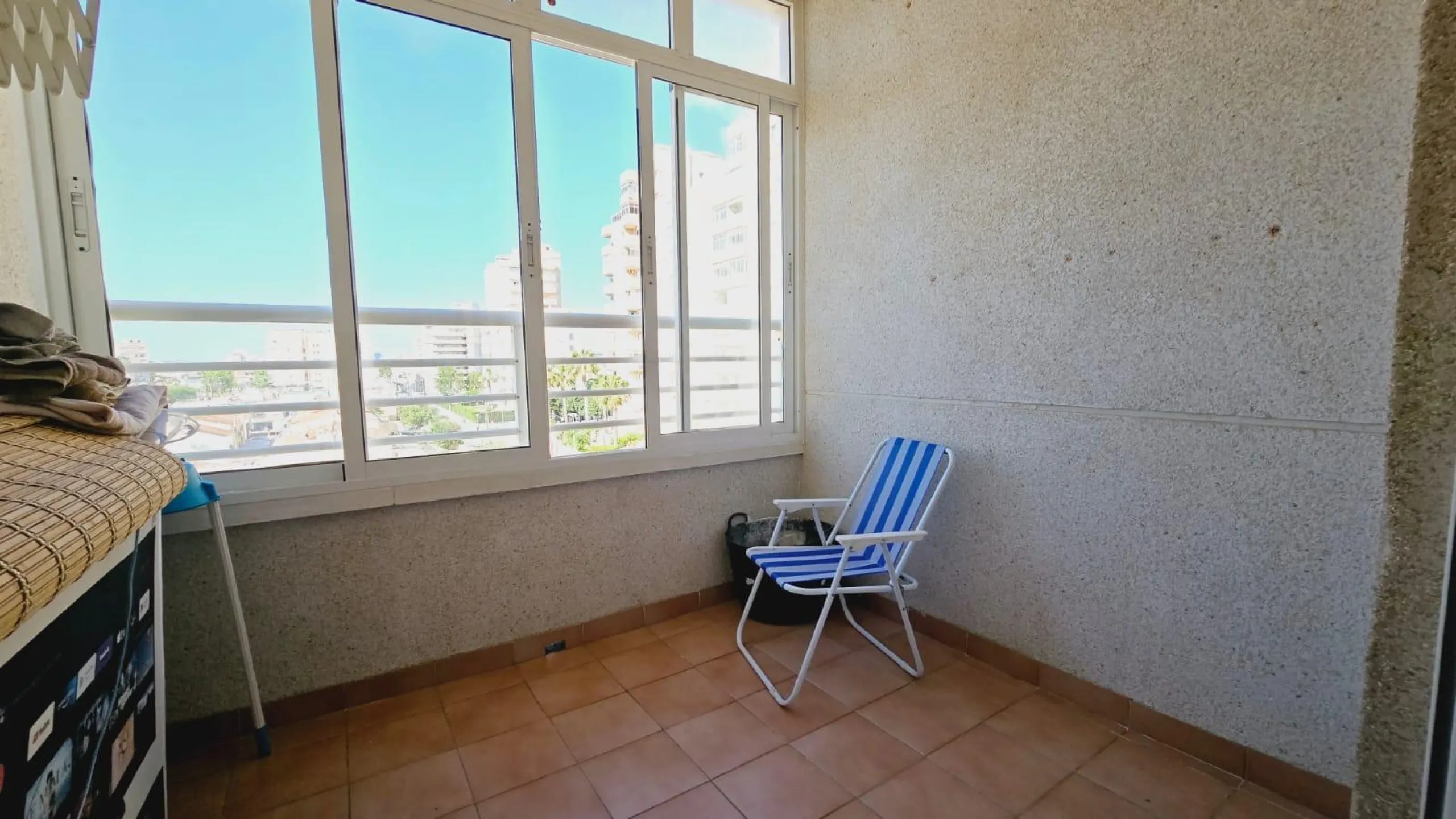 VIVIENDA DE 2 HABITACIONES EN PLANTA 4 CON PISCINA Y VISTAS DESPEJADAS