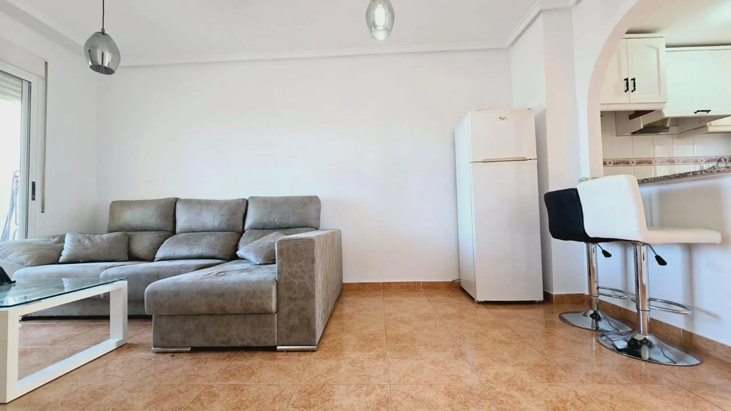 VIVIENDA DE 2 HABITACIONES EN PLANTA 4 CON PISCINA Y VISTAS DESPEJADAS