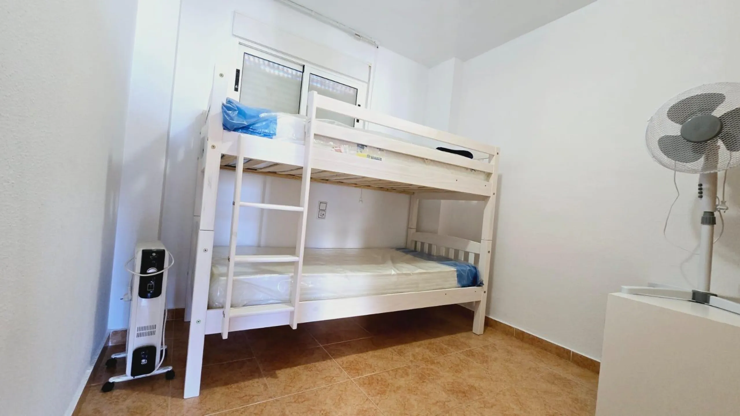VIVIENDA DE 2 HABITACIONES EN PLANTA 4 CON PISCINA Y VISTAS DESPEJADAS