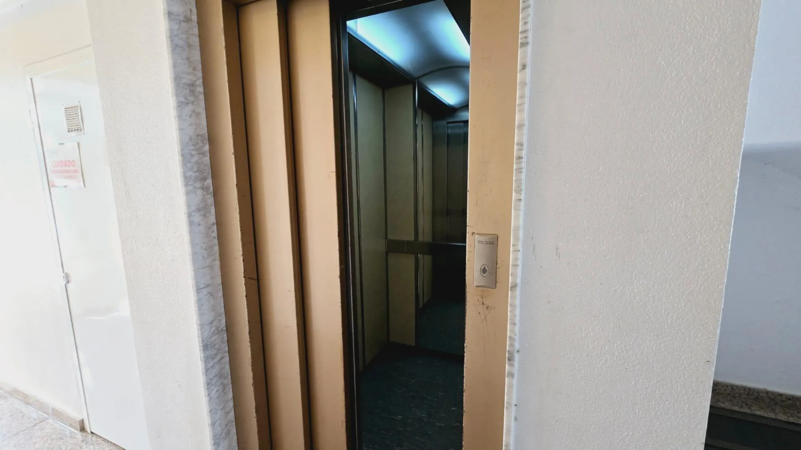 VIVIENDA DE 2 HABITACIONES EN PLANTA 4 CON PISCINA Y VISTAS DESPEJADAS