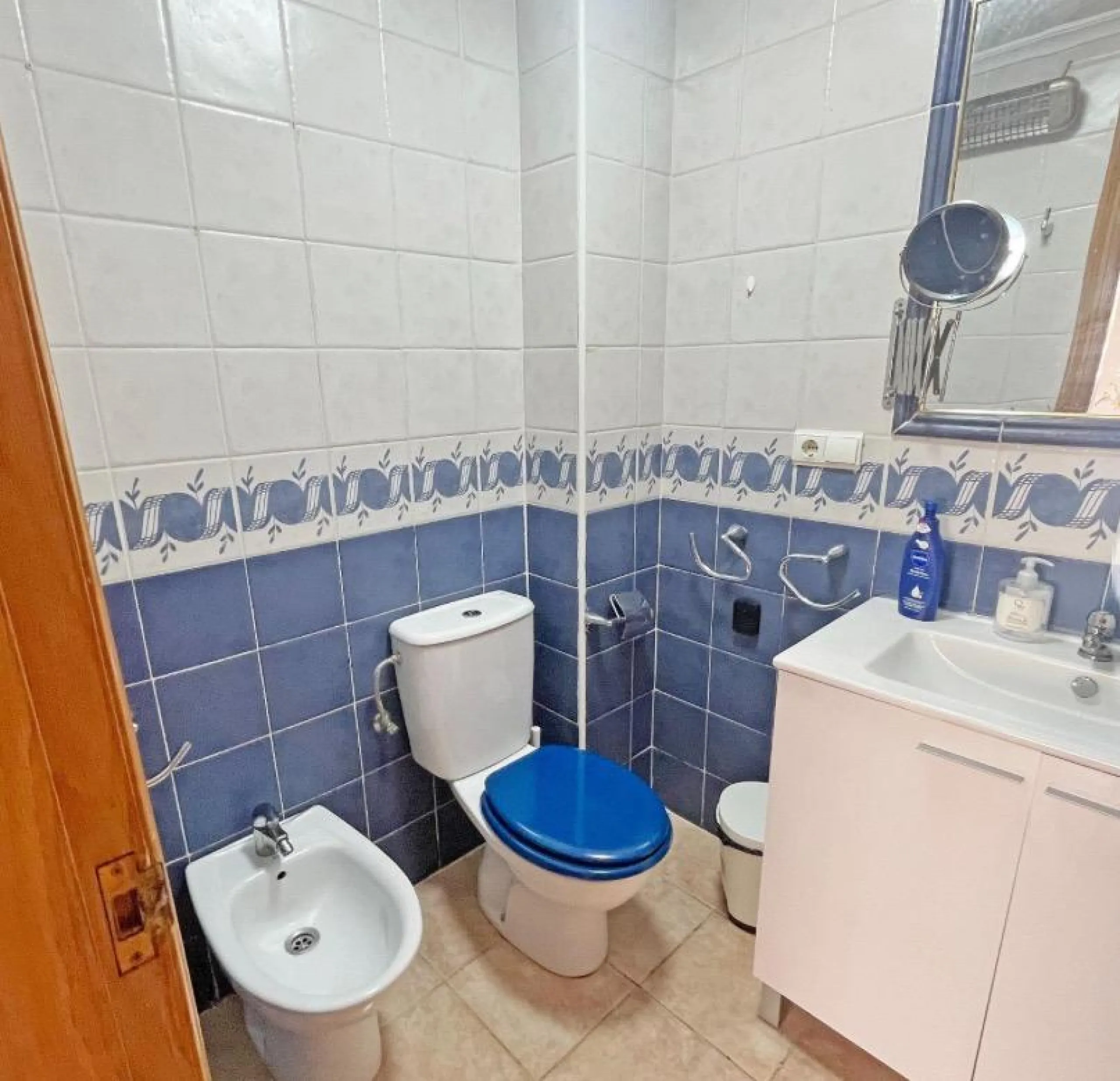 Bungalow bajo en Guardamar : 2 hab, 1 baño, piscina.