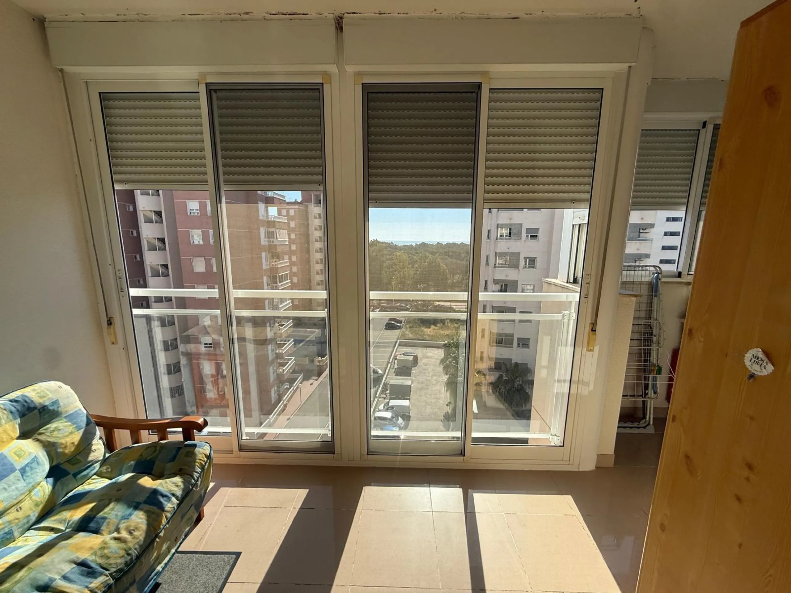ESPACIOSA VIVIENDA DE 2 HABITACIONES Y 2 BAÑOS + PISCINA EN GUARDAMAR