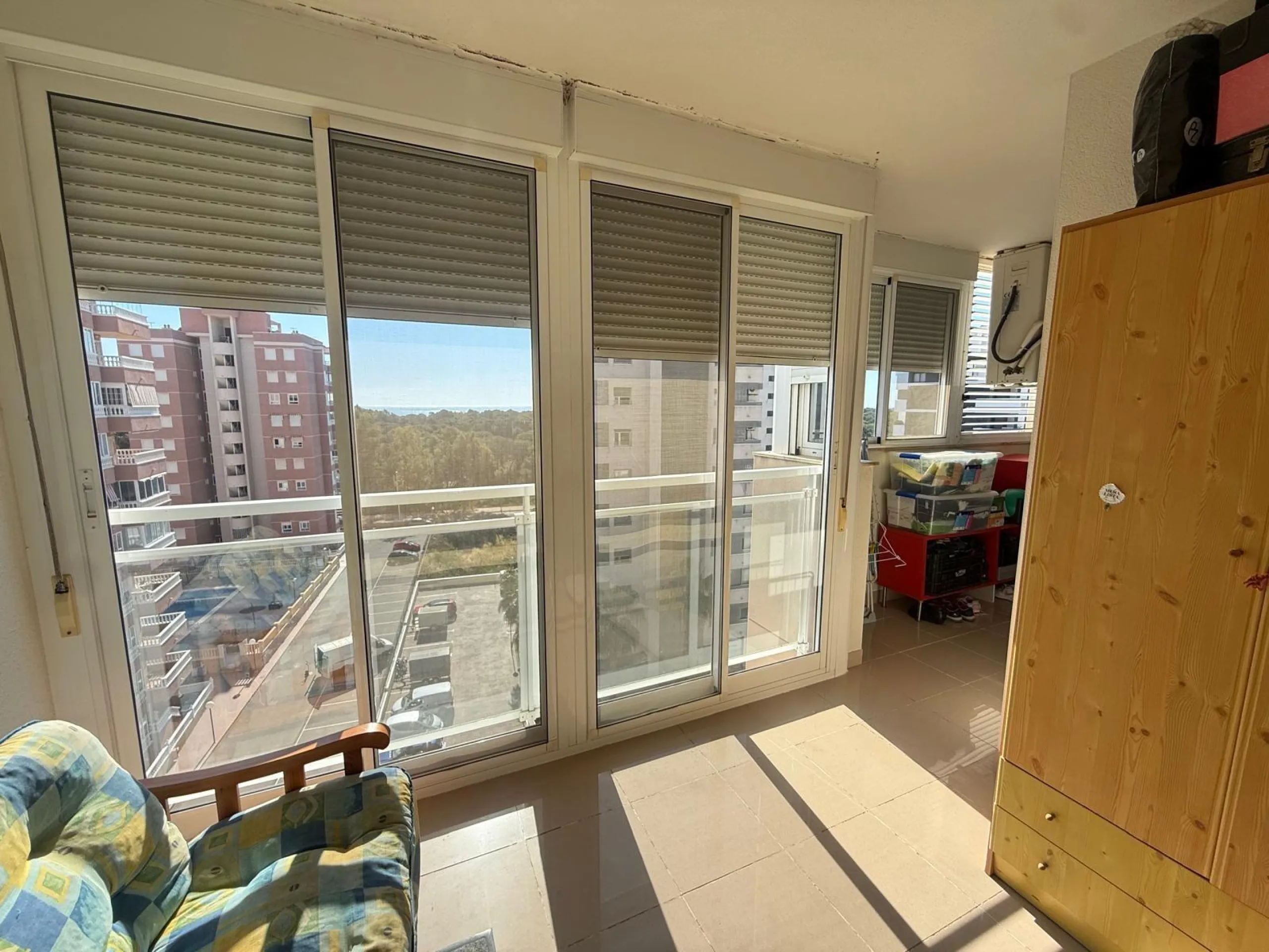ESPACIOSA VIVIENDA DE 2 HABITACIONES Y 2 BAÑOS + PISCINA EN GUARDAMAR