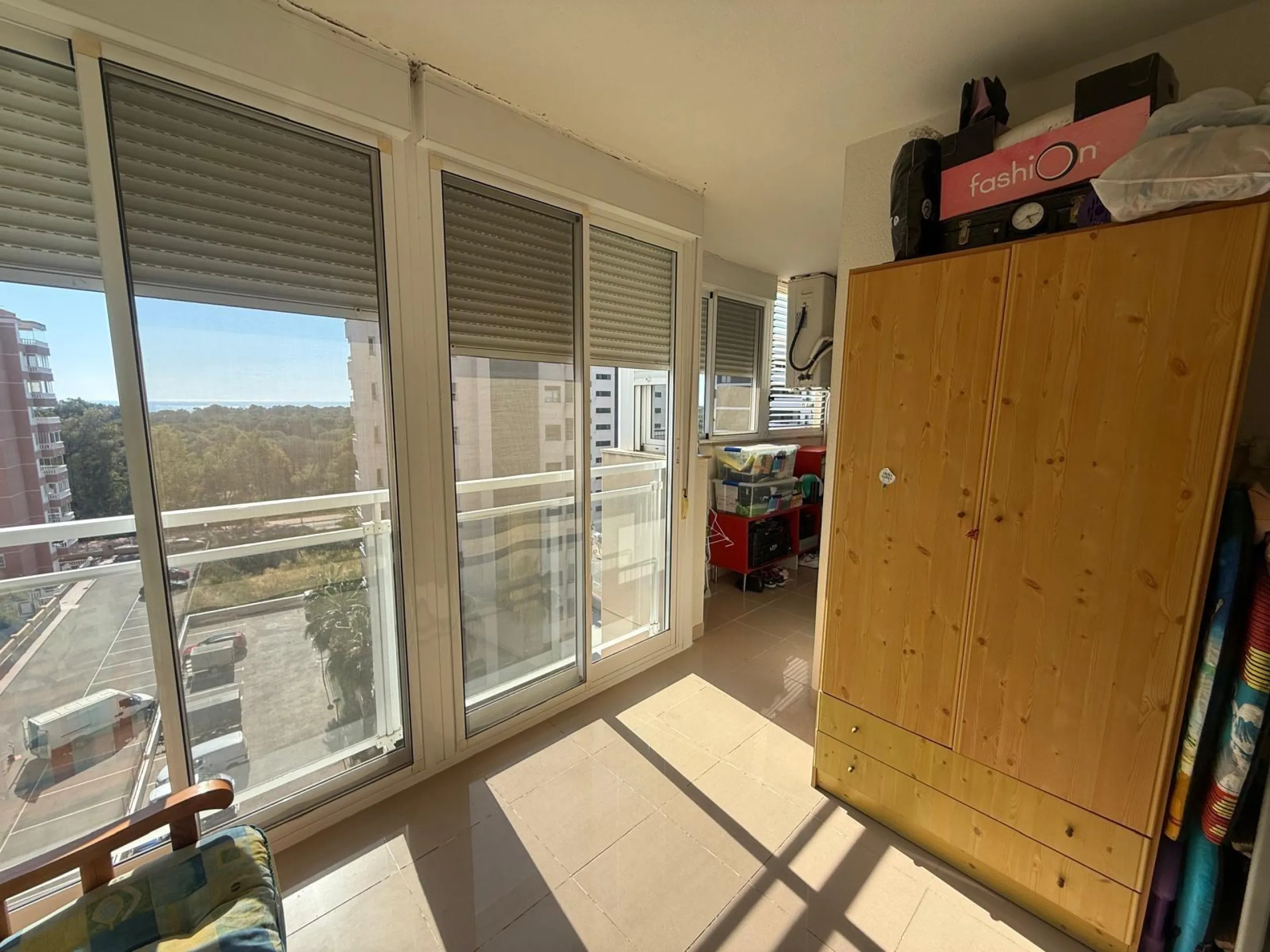 ESPACIOSA VIVIENDA DE 2 HABITACIONES Y 2 BAÑOS + PISCINA EN GUARDAMAR