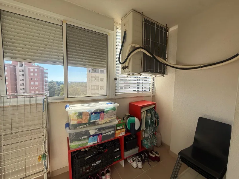 ESPACIOSA VIVIENDA DE 2 HABITACIONES Y 2 BAÑOS + PISCINA EN GUARDAMAR