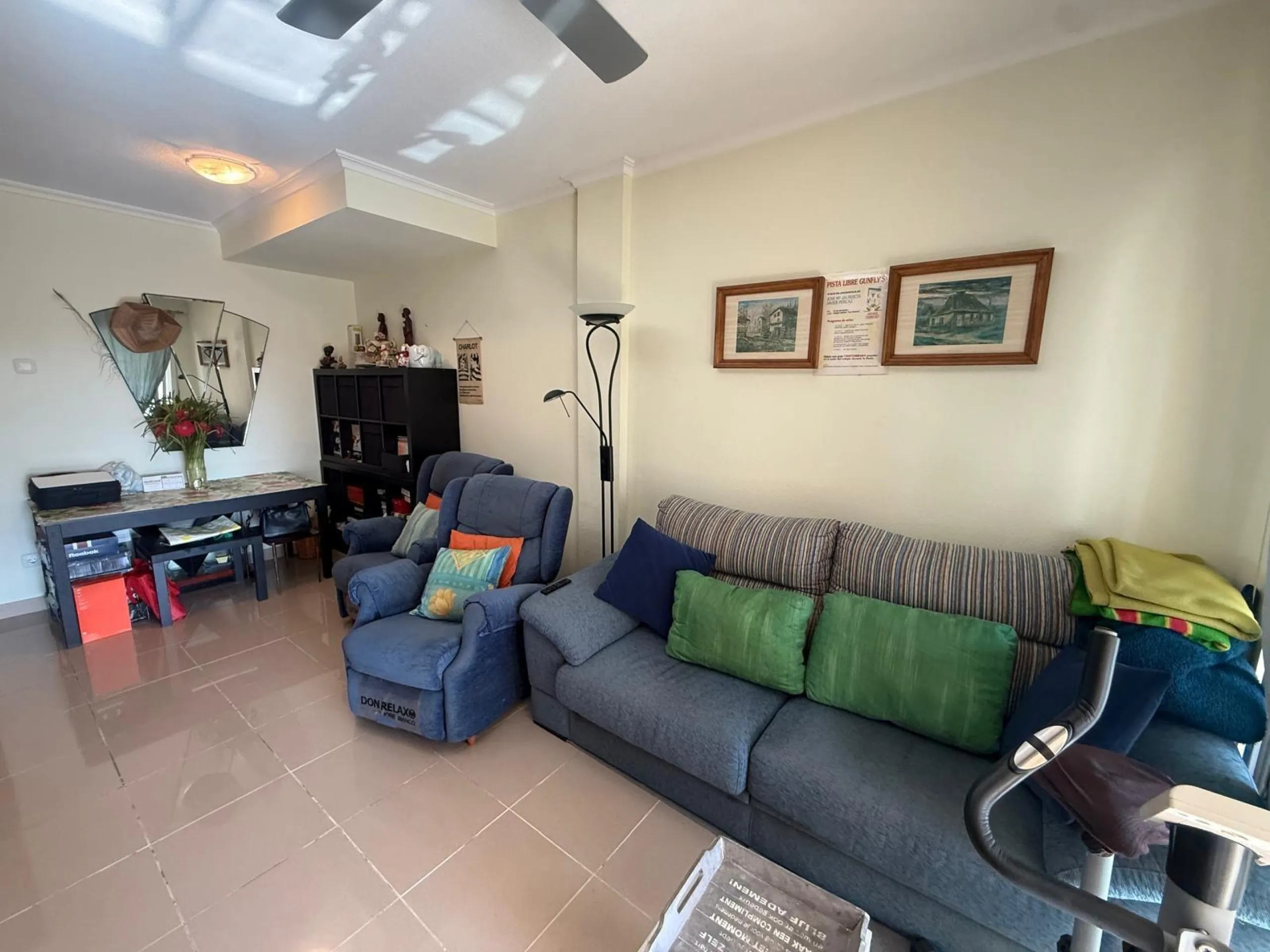 ESPACIOSA VIVIENDA DE 2 HABITACIONES Y 2 BAÑOS + PISCINA EN GUARDAMAR