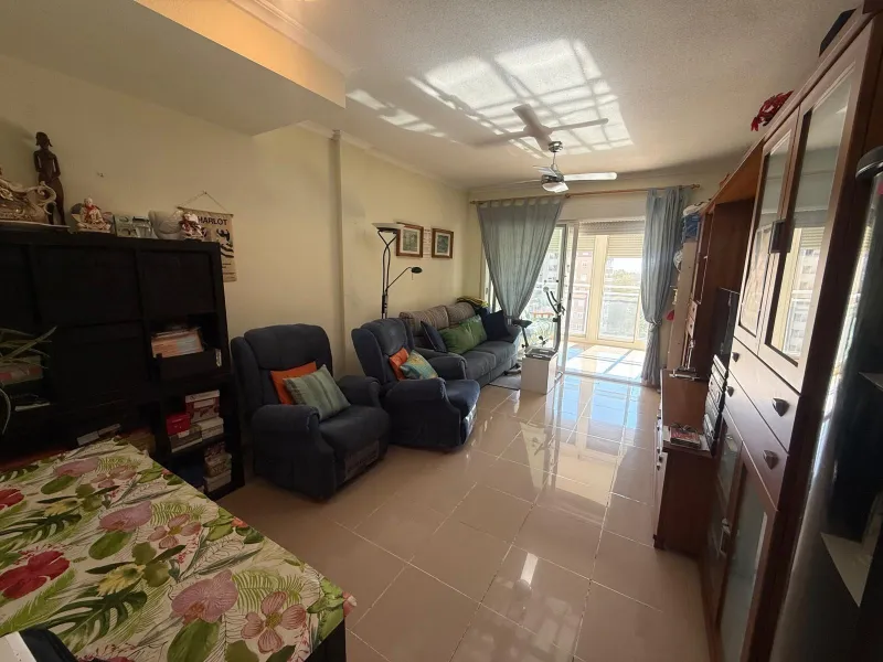 ESPACIOSA VIVIENDA DE 2 HABITACIONES Y 2 BAÑOS + PISCINA EN GUARDAMAR