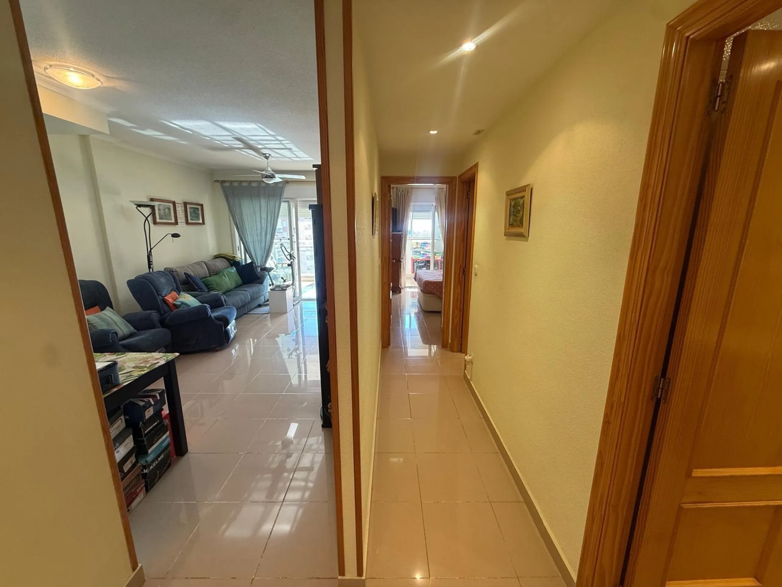 ESPACIOSA VIVIENDA DE 2 HABITACIONES Y 2 BAÑOS + PISCINA EN GUARDAMAR