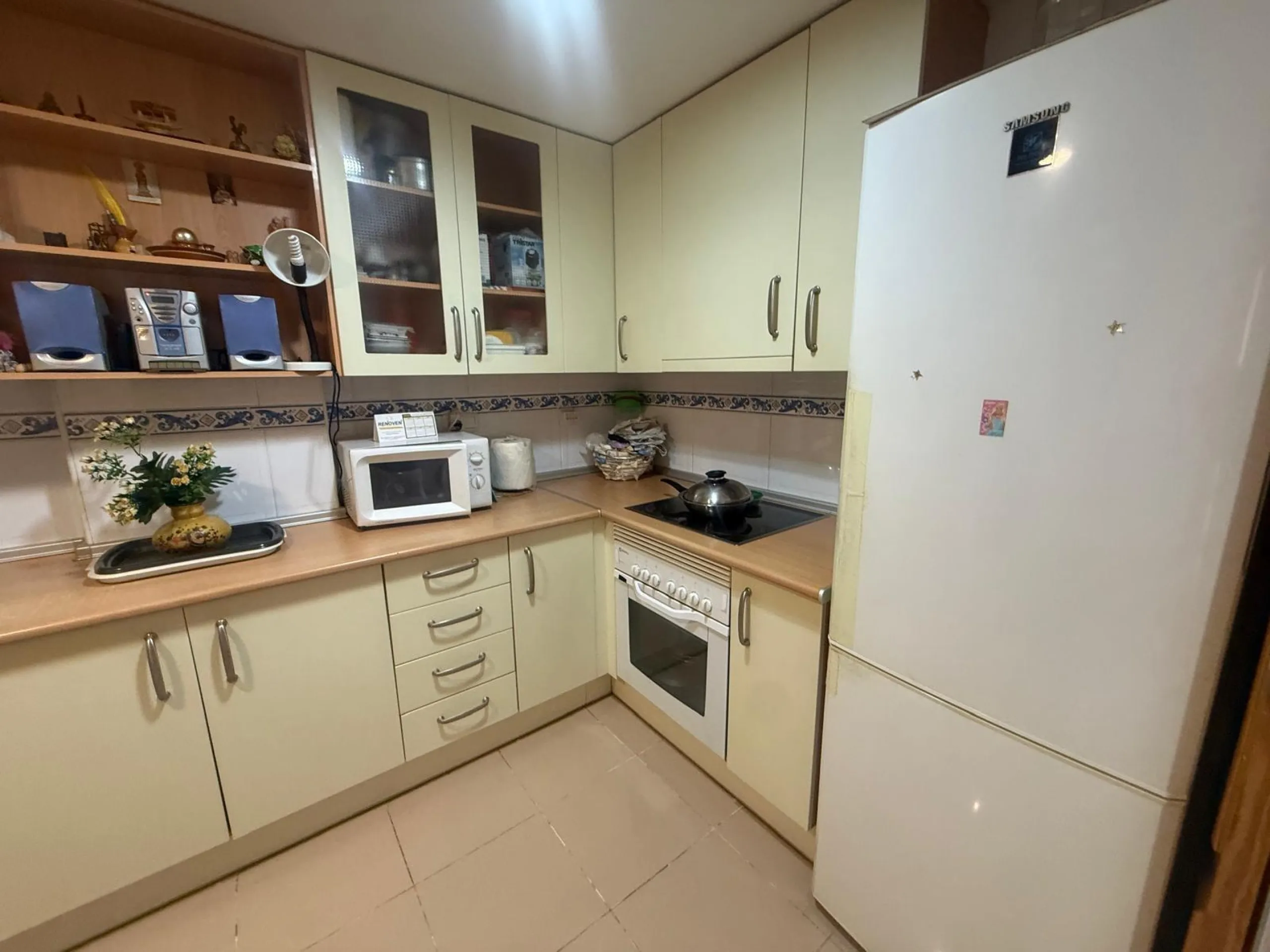 ESPACIOSA VIVIENDA DE 2 HABITACIONES Y 2 BAÑOS + PISCINA EN GUARDAMAR
