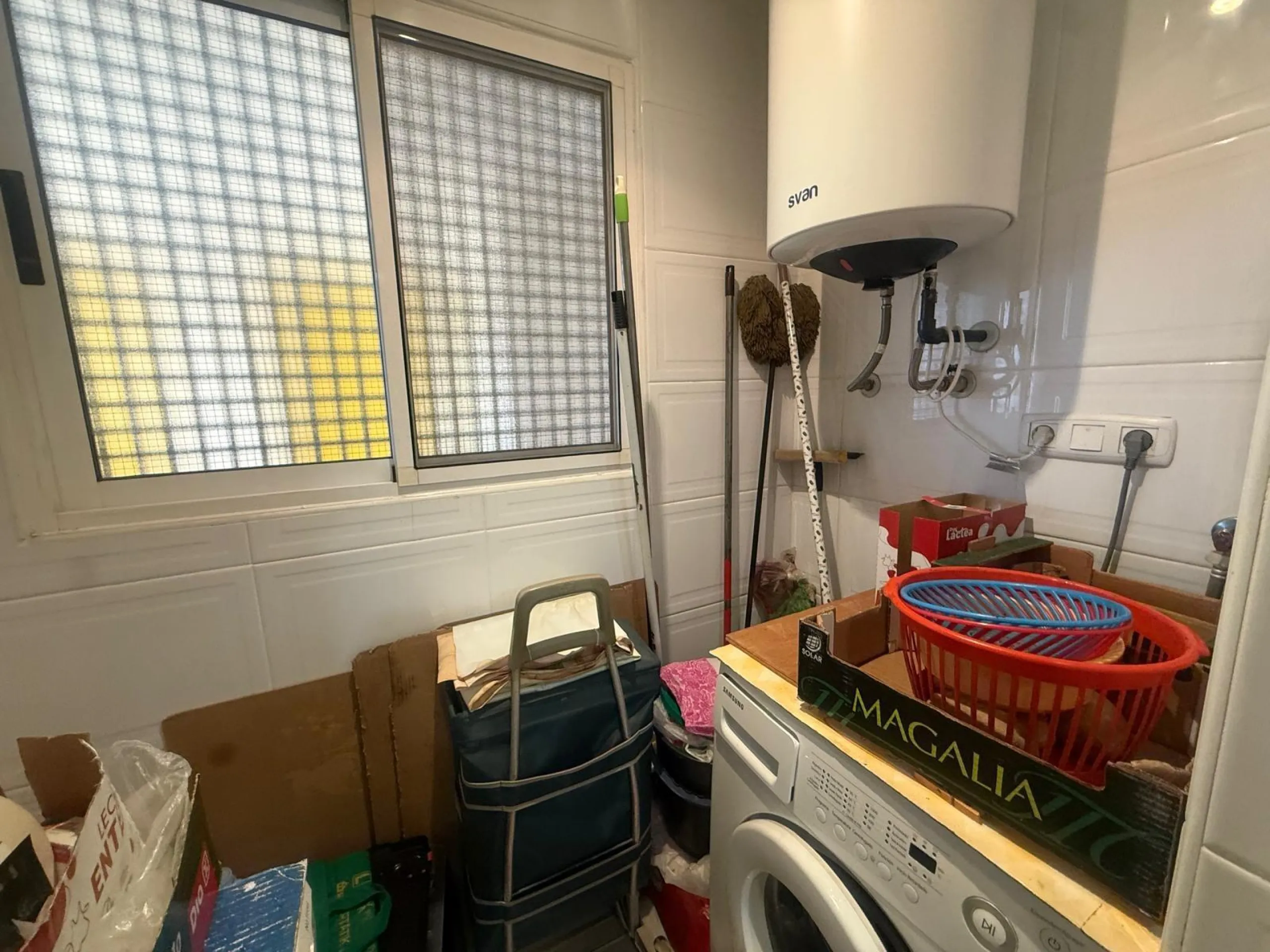 ESPACIOSA VIVIENDA DE 2 HABITACIONES Y 2 BAÑOS + PISCINA EN GUARDAMAR