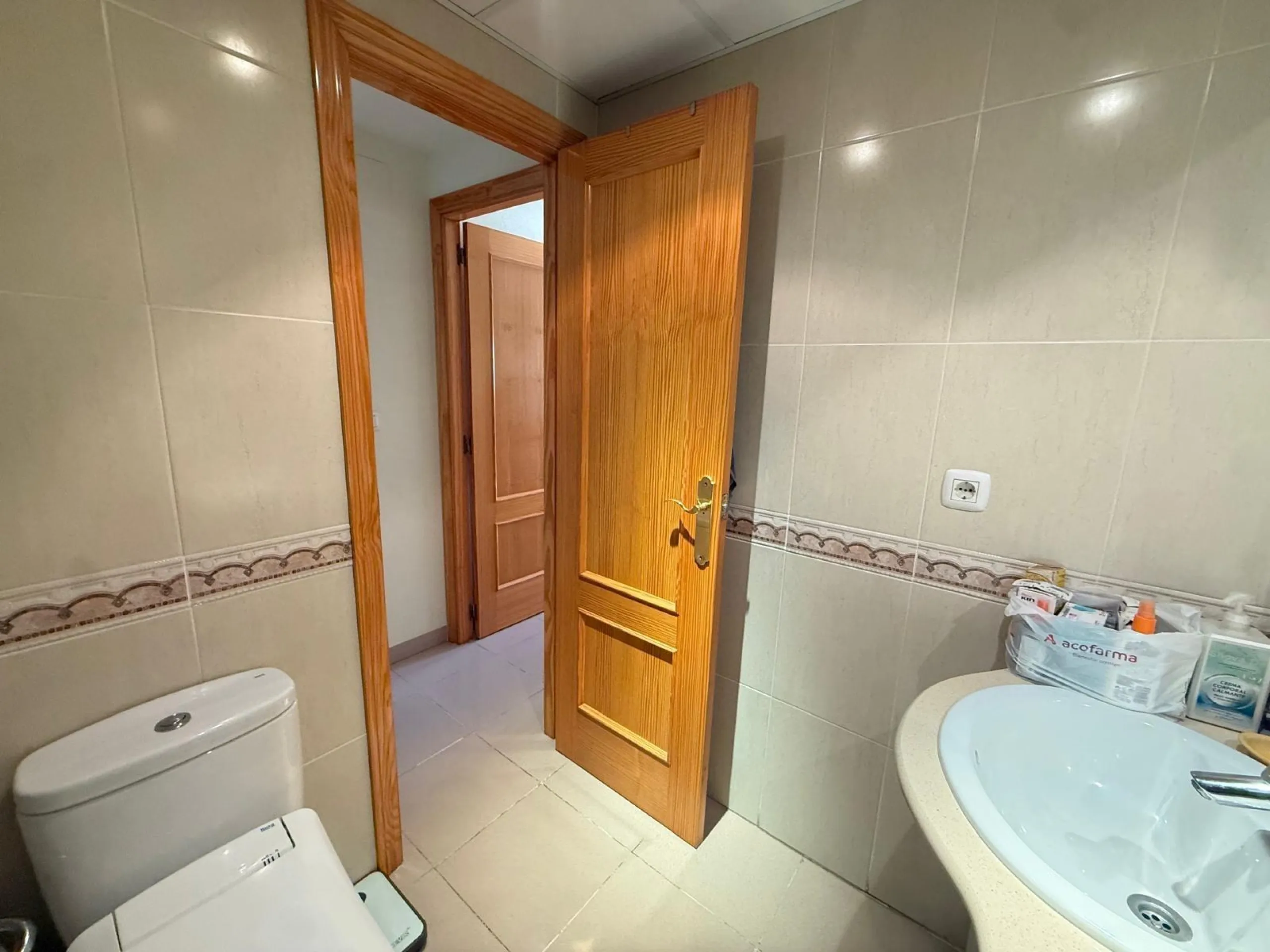 ESPACIOSA VIVIENDA DE 2 HABITACIONES Y 2 BAÑOS + PISCINA EN GUARDAMAR