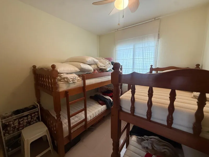 ESPACIOSA VIVIENDA DE 2 HABITACIONES Y 2 BAÑOS + PISCINA EN GUARDAMAR