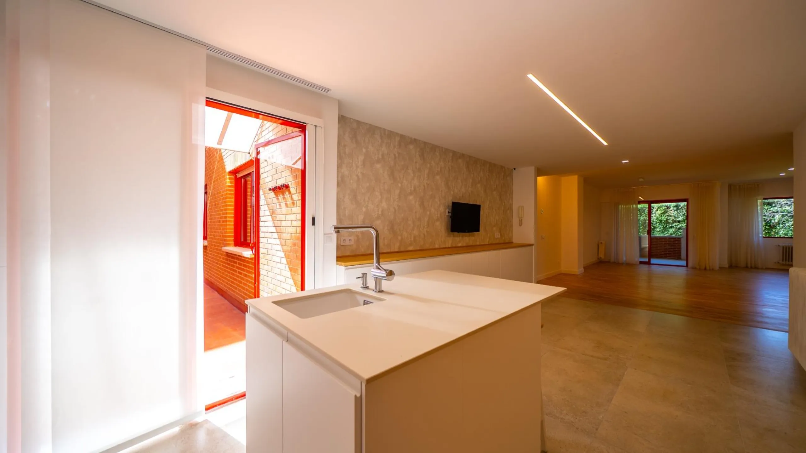 EXCLUSIVE FULLY RENOVATED PROPERTY IN PRADO DE SOMOSAGUAS – LA FINCA