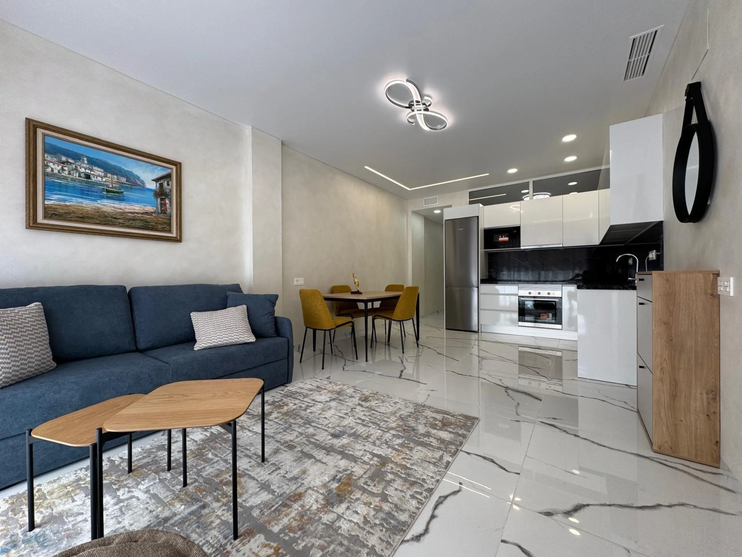 TOTALLY REFURBISHED APARTMENT 50 METERS FROM PLAYA DEL CURA. 2 BEDROOMS. 2 BATHROOMS. BUILT AREA 67 M2.