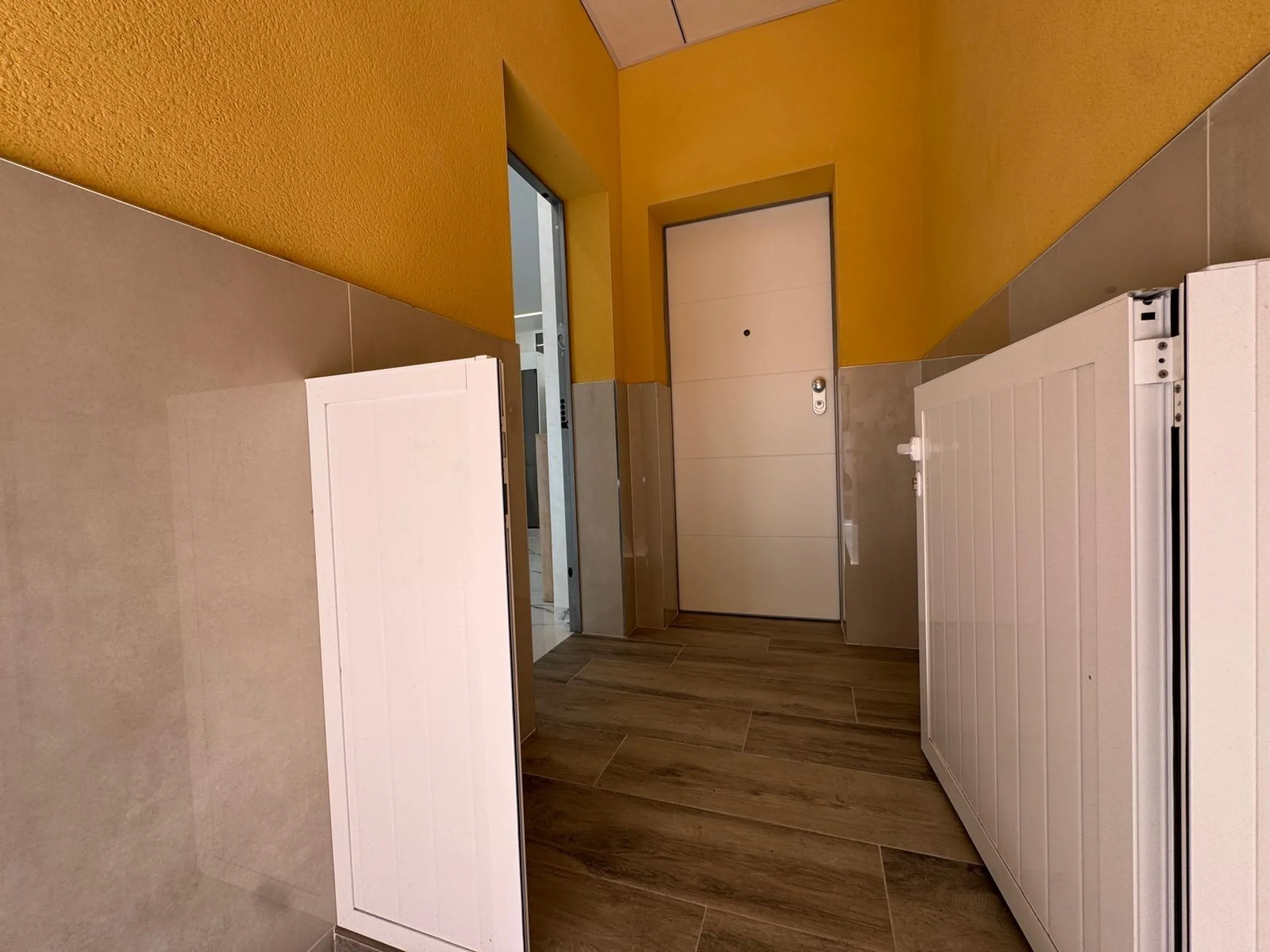 TOTALLY REFURBISHED APARTMENT 50 METERS FROM PLAYA DEL CURA. 2 BEDROOMS. 2 BATHROOMS. BUILT AREA 67 M2.