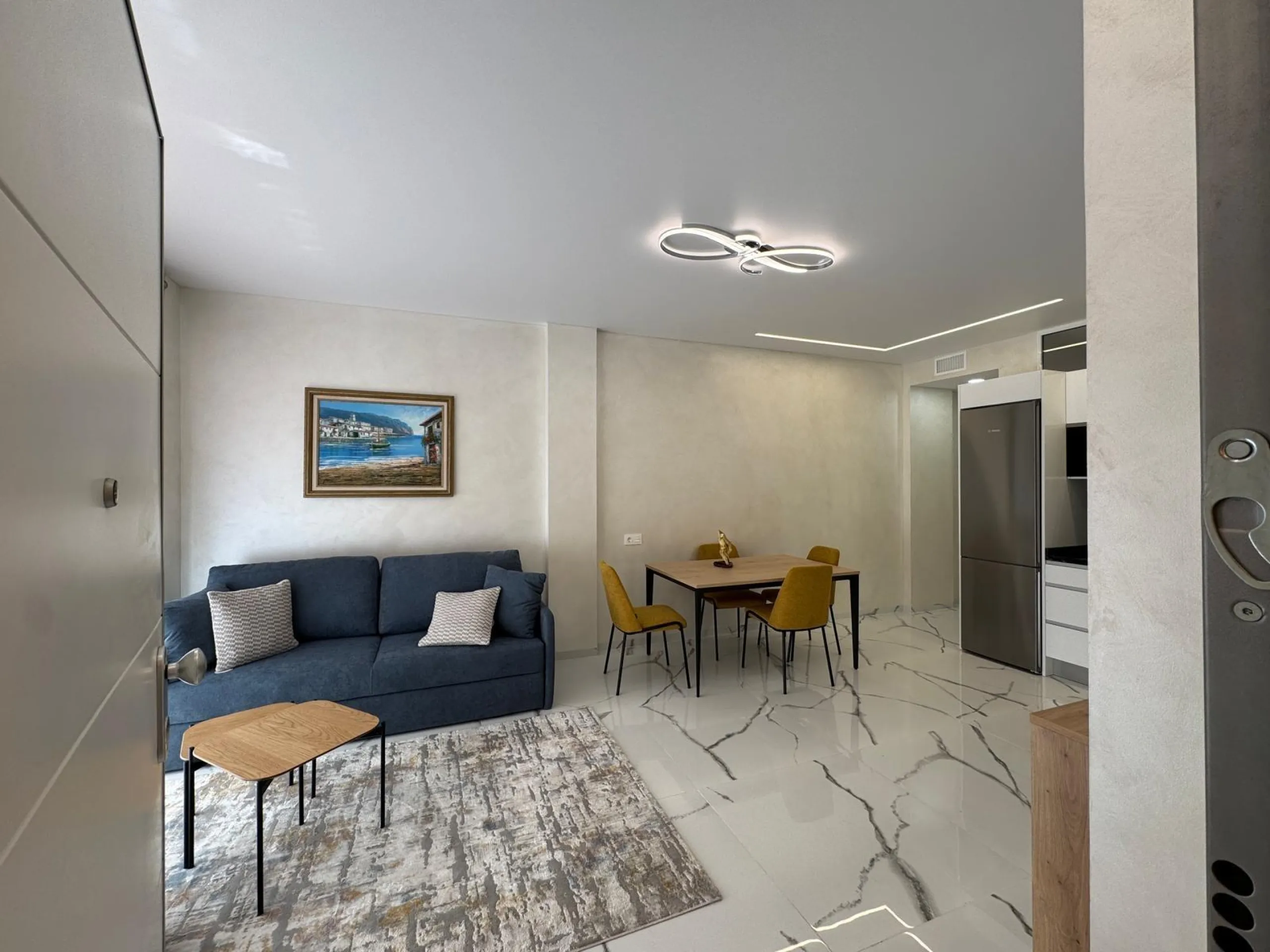 TOTALLY REFURBISHED APARTMENT 50 METERS FROM PLAYA DEL CURA. 2 BEDROOMS. 2 BATHROOMS. BUILT AREA 67 M2.
