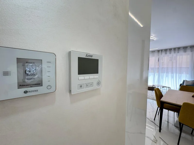 TOTALLY REFURBISHED APARTMENT 50 METERS FROM PLAYA DEL CURA. 2 BEDROOMS. 2 BATHROOMS. BUILT AREA 67 M2.
