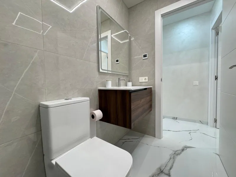 TOTALLY REFURBISHED APARTMENT 50 METERS FROM PLAYA DEL CURA. 2 BEDROOMS. 2 BATHROOMS. BUILT AREA 67 M2.