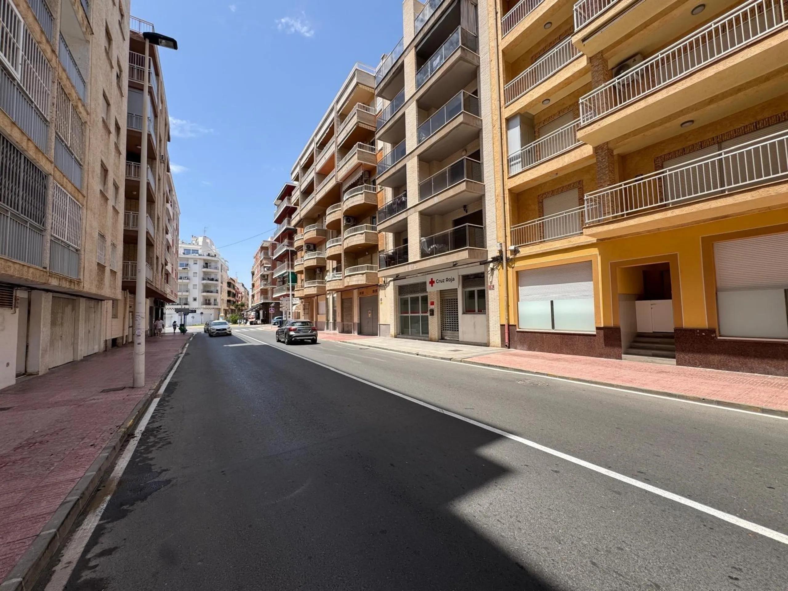 TOTALLY REFURBISHED APARTMENT 50 METERS FROM PLAYA DEL CURA. 2 BEDROOMS. 2 BATHROOMS. BUILT AREA 67 M2.