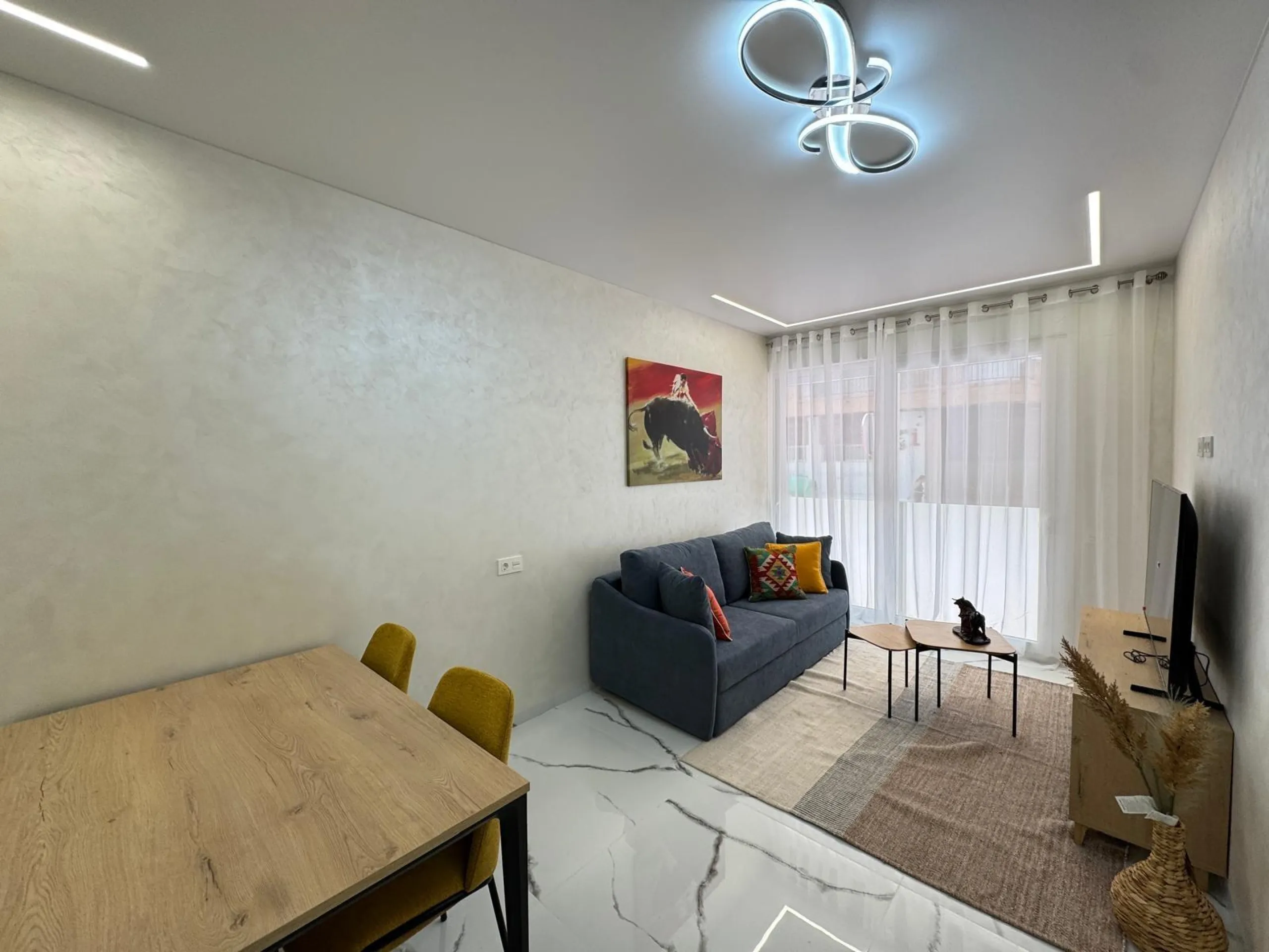 TOTALMENTE REFORMADO APARTAMENTO A 50 METROS DE PLAYA DEL CURA. 2 DORM. 2 BAÑOS. SUPERFICIE CONSTRUIDA 67 M2.