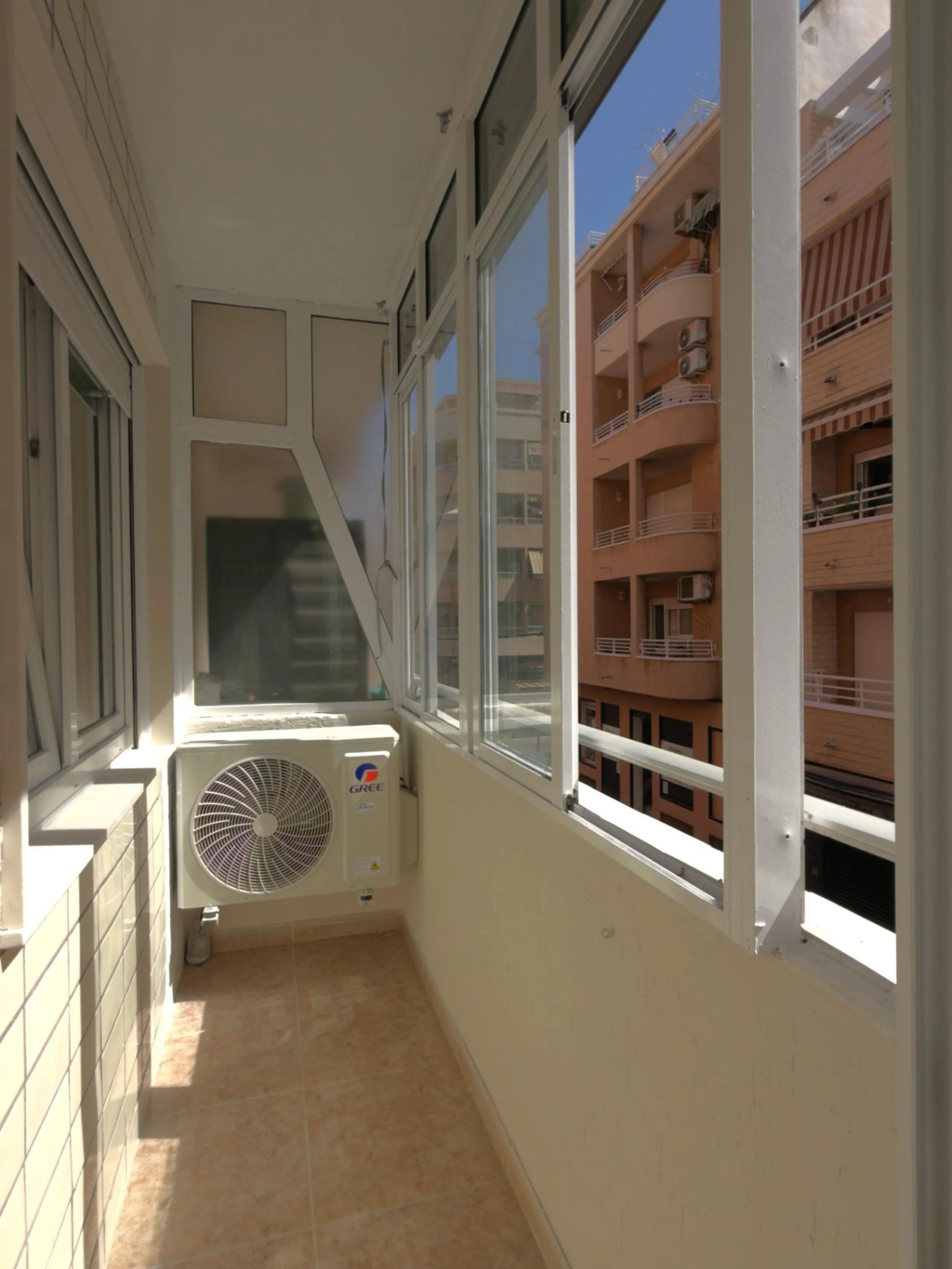 Apartamento completamente renovado cerca de la playa Los Locos y Del Cura