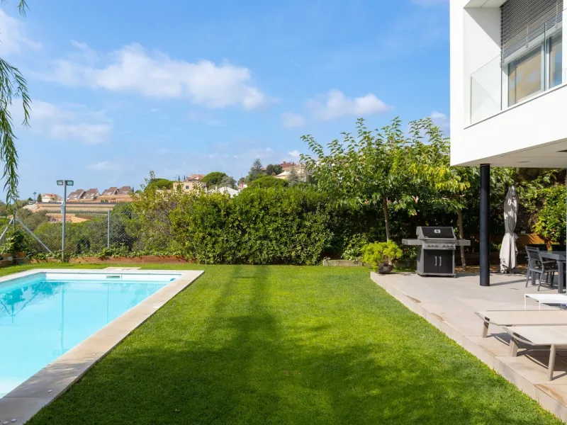 Exclusive Luxury Home with Sea Views in Teia, Barcelona