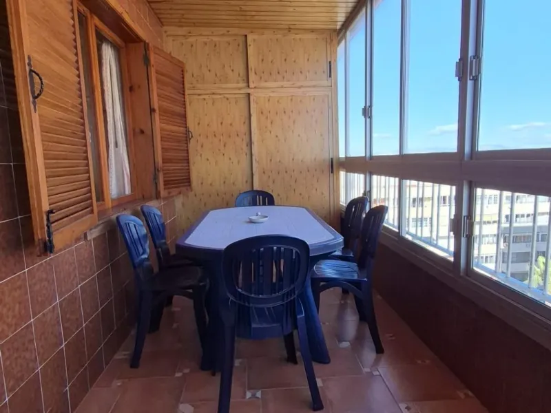 ¡SUPER PRECIO! APARTAMENTO EN PRIMERA LINEA DE PLAYA CON VISTAS AL MAR + PISCINA COMUNITARIA