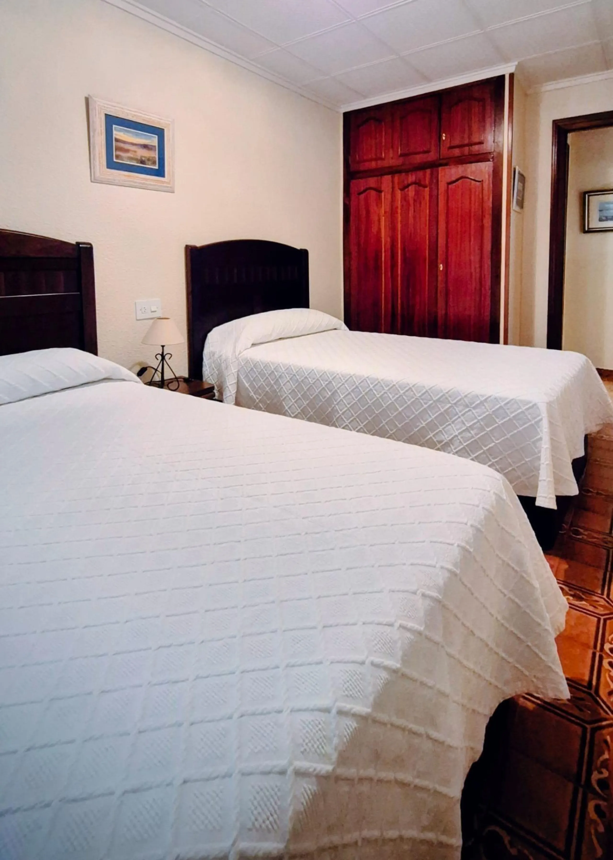 ¡SUPER PRECIO! APARTAMENTO EN PRIMERA LINEA DE PLAYA CON VISTAS AL MAR + PISCINA COMUNITARIA