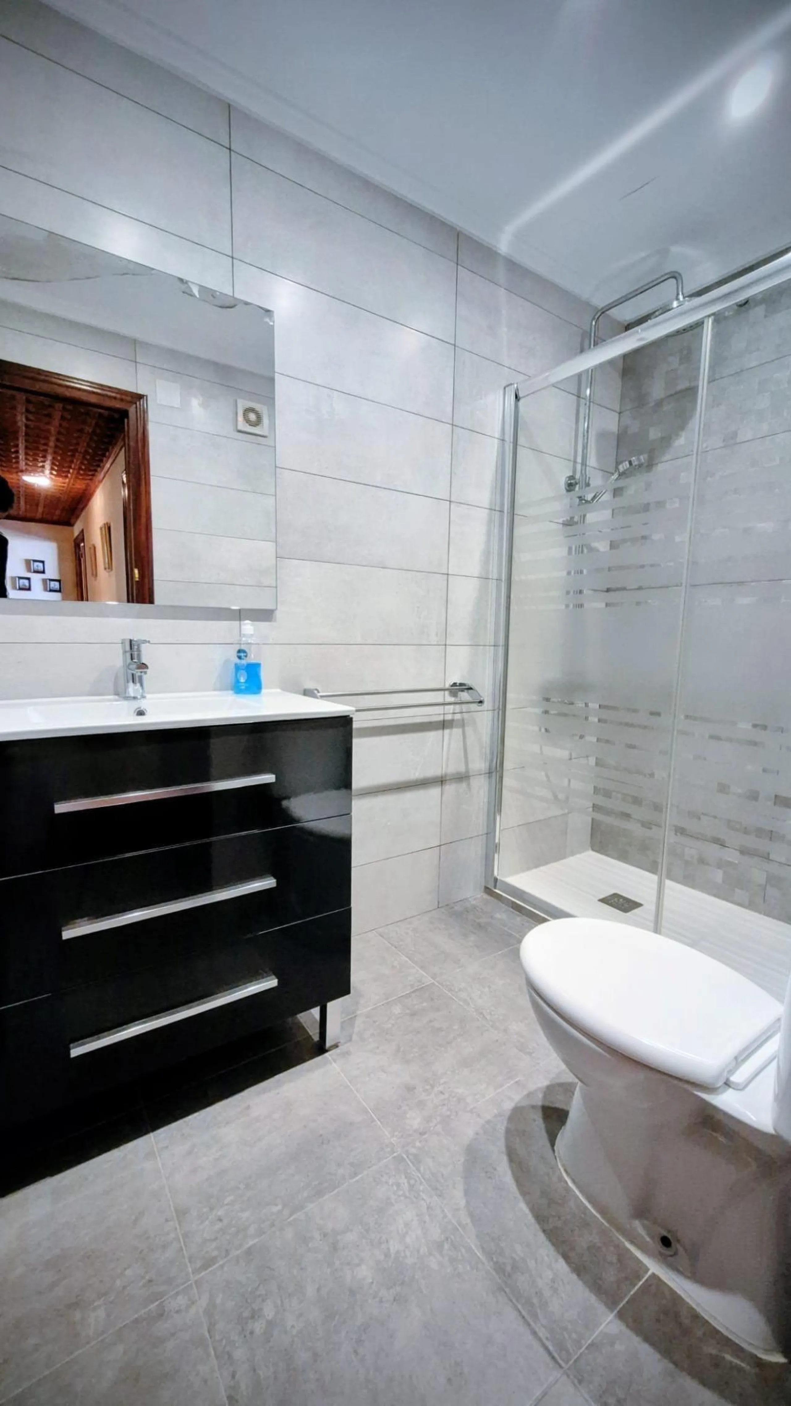 ¡SUPER PRECIO! APARTAMENTO EN PRIMERA LINEA DE PLAYA CON VISTAS AL MAR + PISCINA COMUNITARIA
