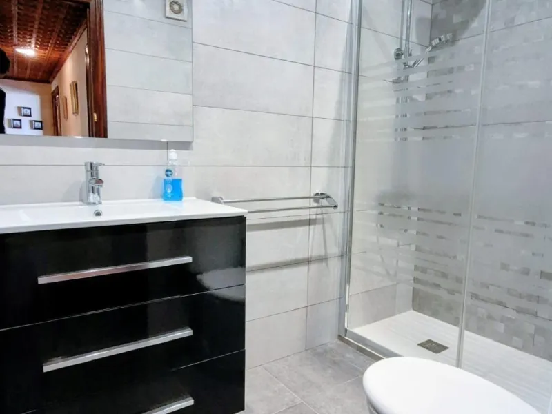 ¡SUPER PRECIO! APARTAMENTO EN PRIMERA LINEA DE PLAYA CON VISTAS AL MAR + PISCINA COMUNITARIA