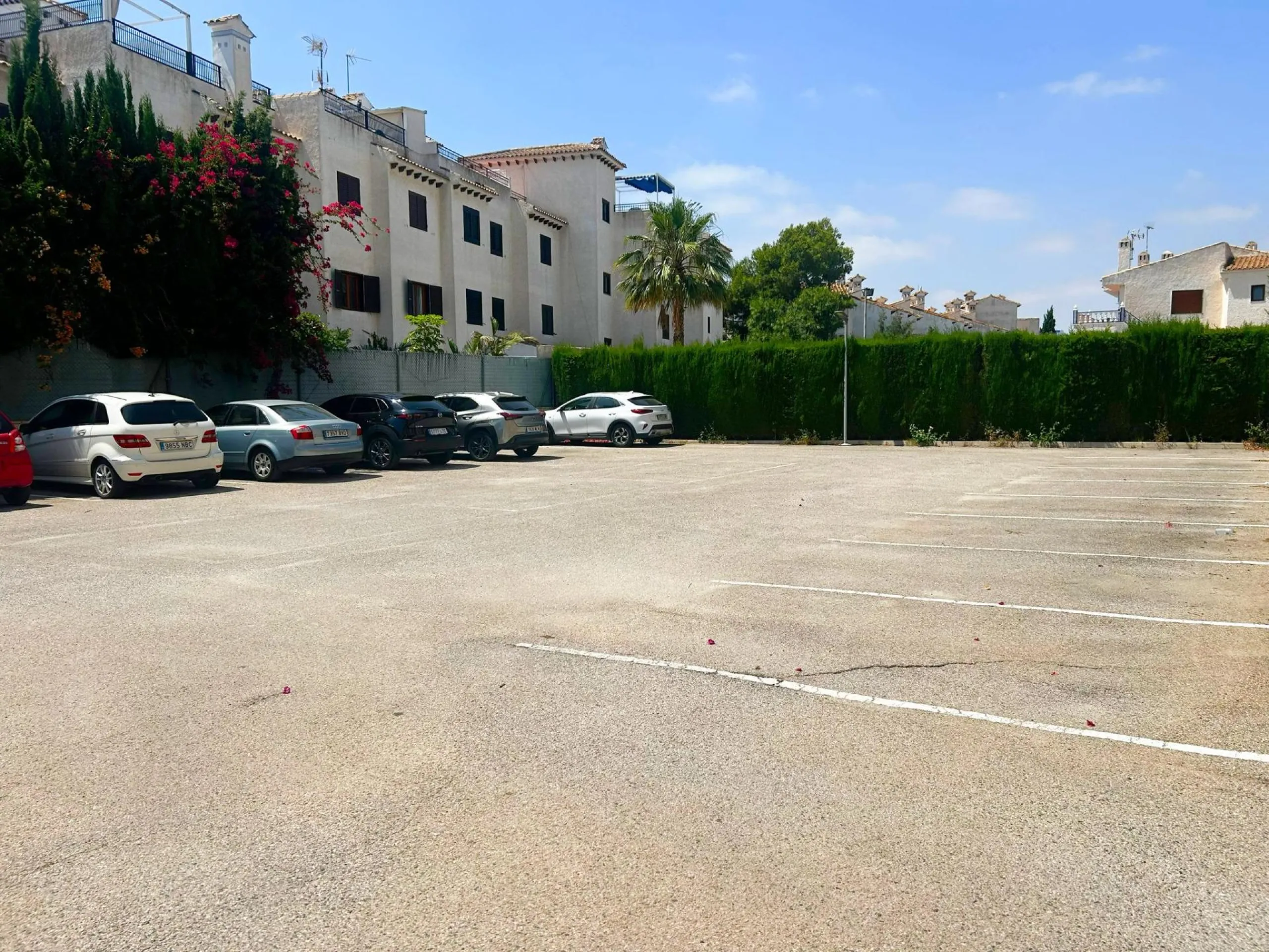 Exclusive Apartment in La Zenia, Just a 10-Minute Walk from the Beach