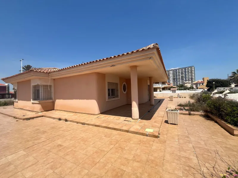 Exclusive Detached Villa Just 30 Metres from Bellavista Beach in La Manga del Mar Menor