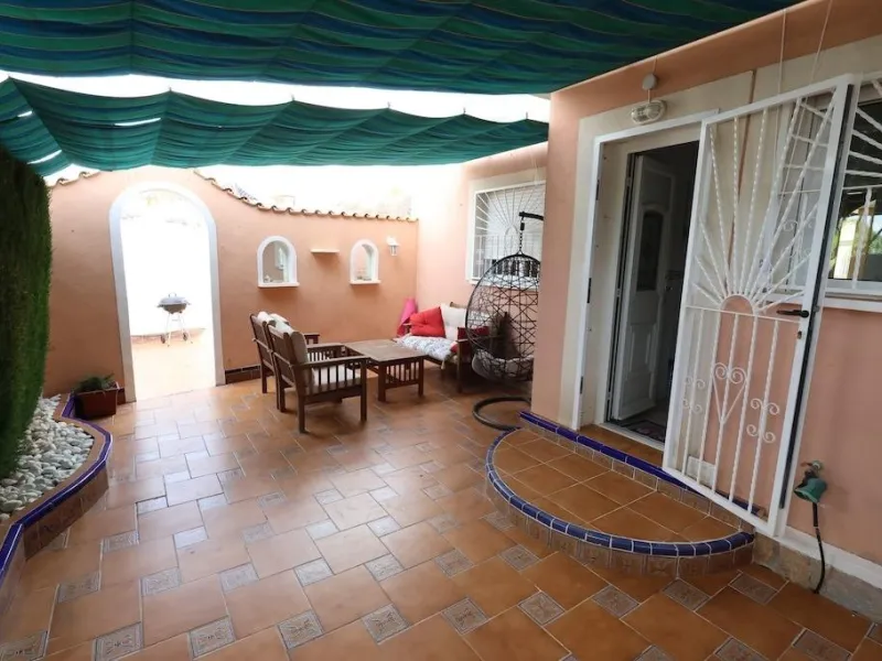 Ciudad Quesada, Residencial Elena – Corner townhouse directly facing the communal pool.
