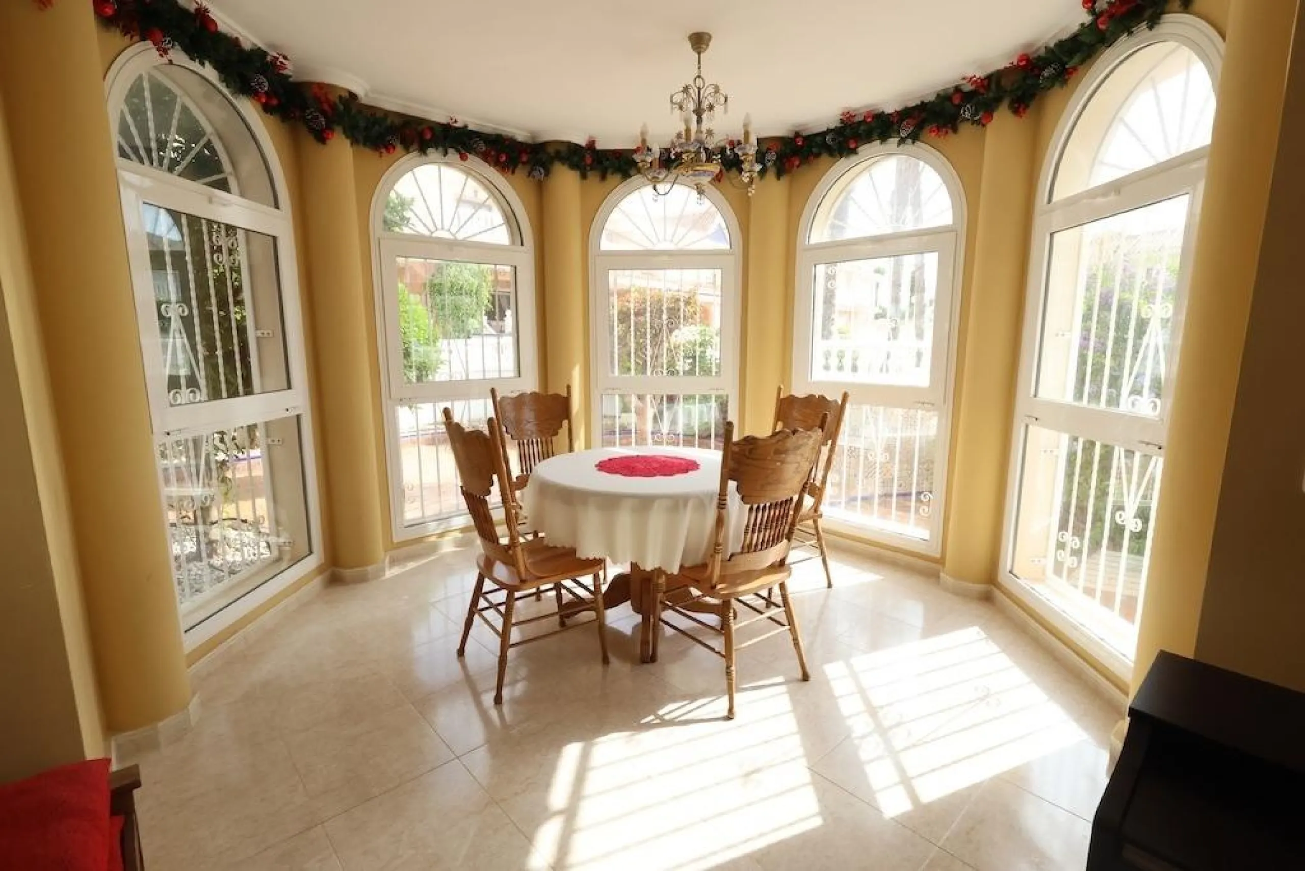 Ciudad Quesada, Residencial Elena – Corner townhouse directly facing the communal pool.