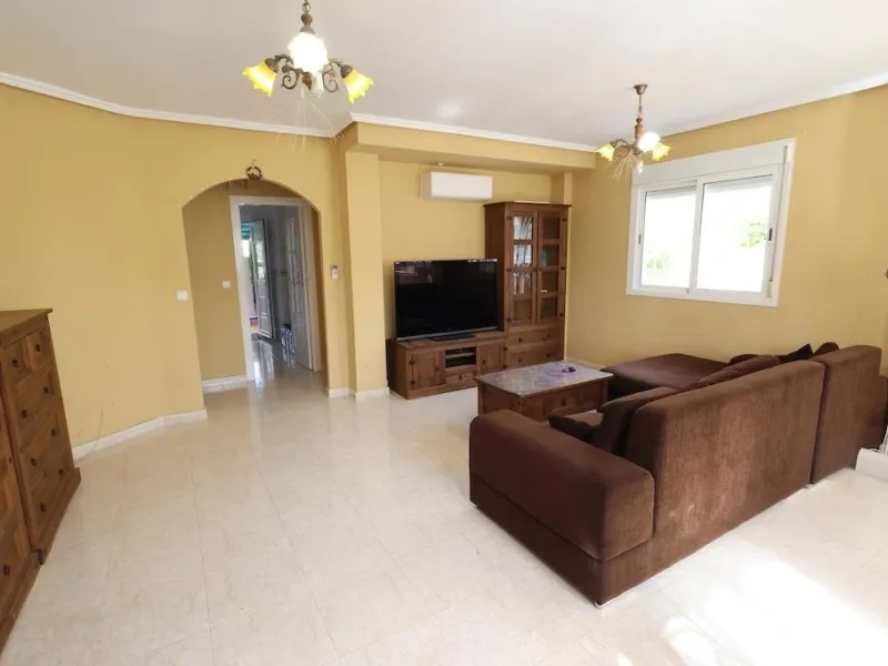 Ciudad Quesada, Residencial Elena – Corner townhouse directly facing the communal pool.