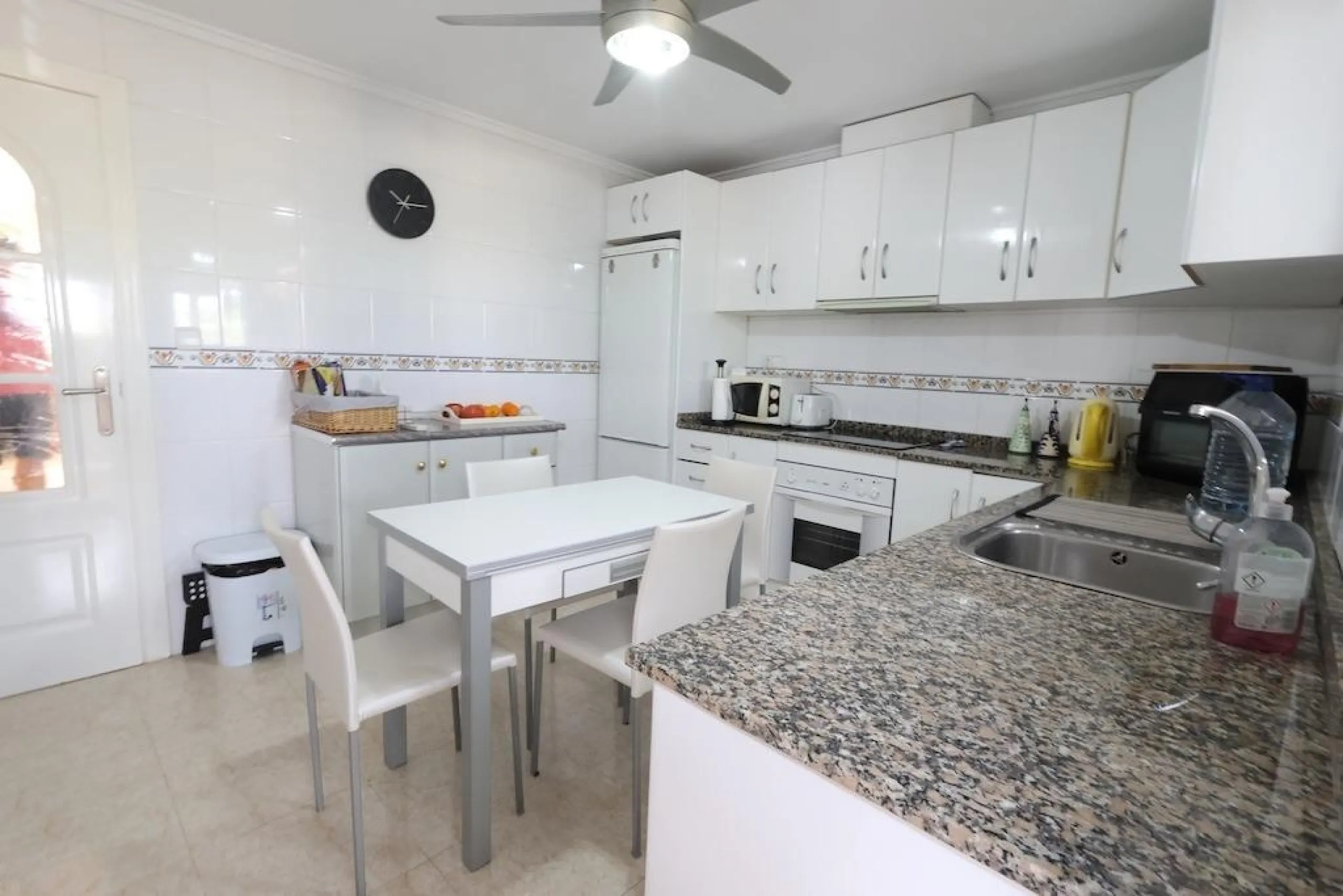 Ciudad Quesada, Residencial Elena – Corner townhouse directly facing the communal pool.