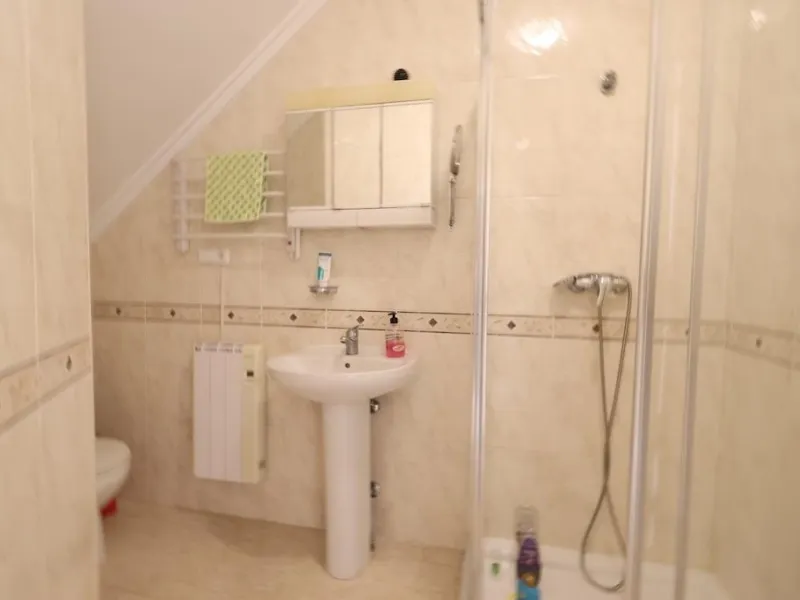 Ciudad Quesada, Residencial Elena – Corner townhouse directly facing the communal pool.