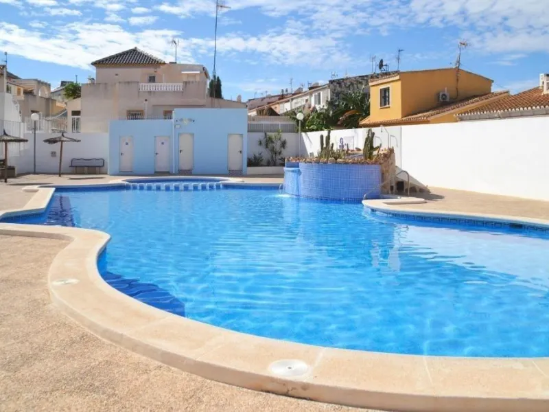 Corner townhouse in los Balcones