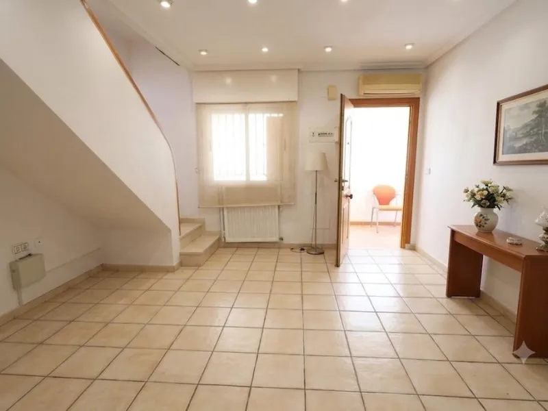 Corner townhouse in los Balcones