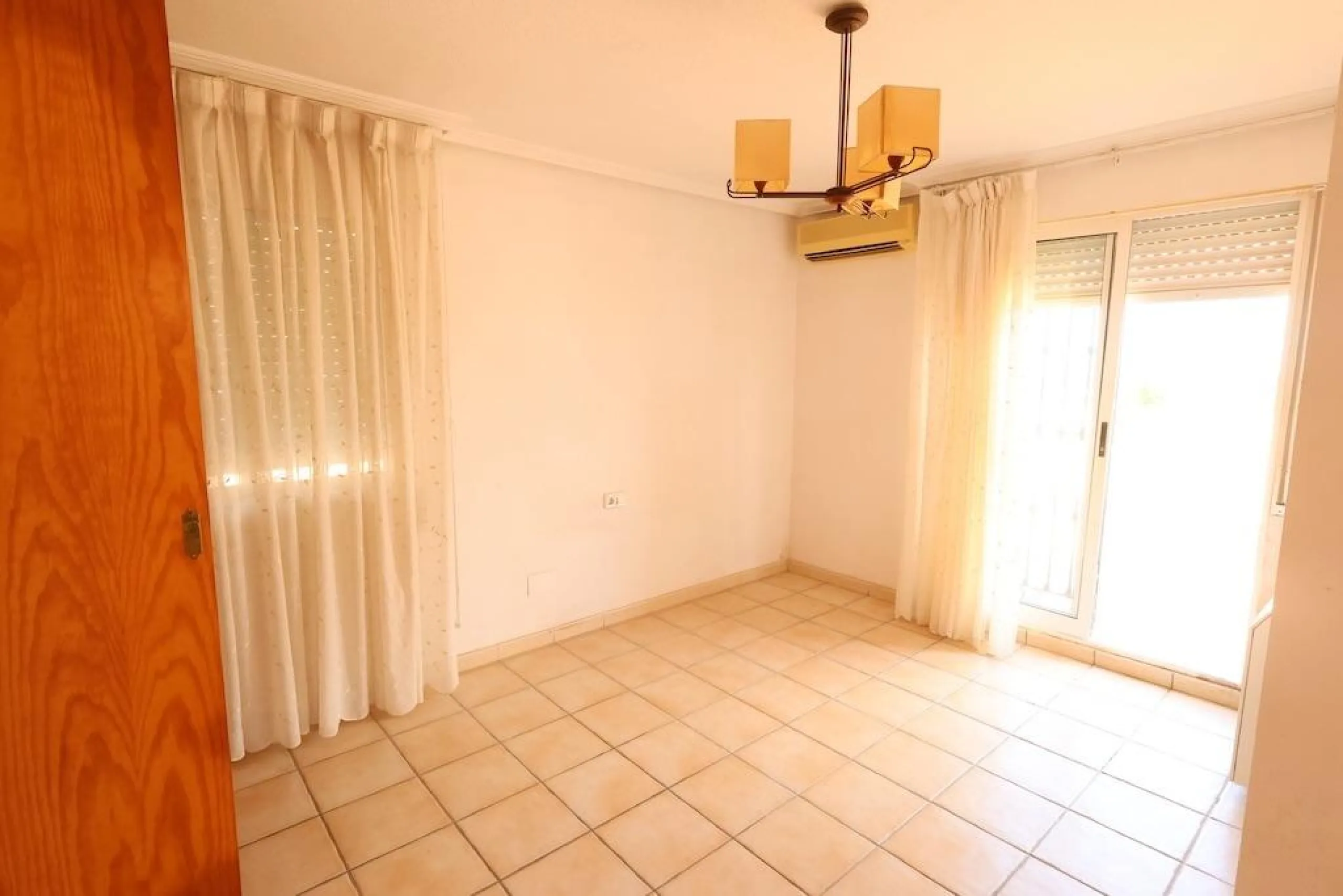 Corner townhouse in los Balcones
