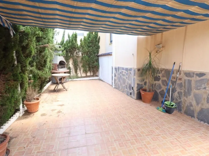 Corner townhouse in los Balcones