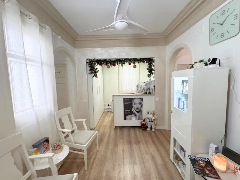 Aesthetics Center and Physiotherapy Clinic in L'Antiga Esquerra de l'Eixample, Barcelona