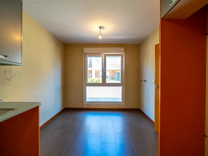 EXCLUSIVE TOWNHOUSE WITH PRIVATE ELEVATOR, GARDEN AND SWIMMING POOL IN POZUELO DE ALARCÓN