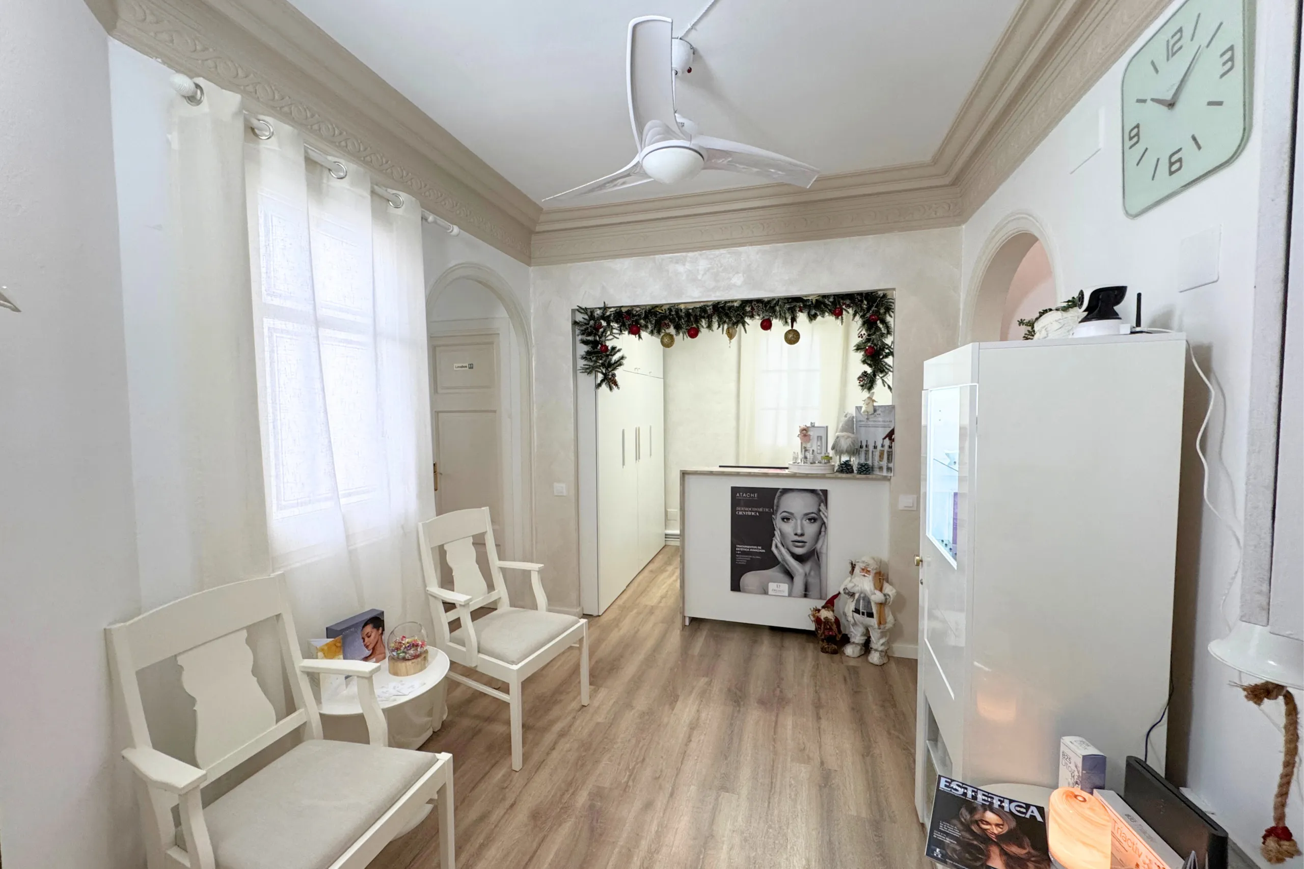 Aesthetics Center and Physiotherapy Clinic in L'Antiga Esquerra de l'Eixample, Barcelona