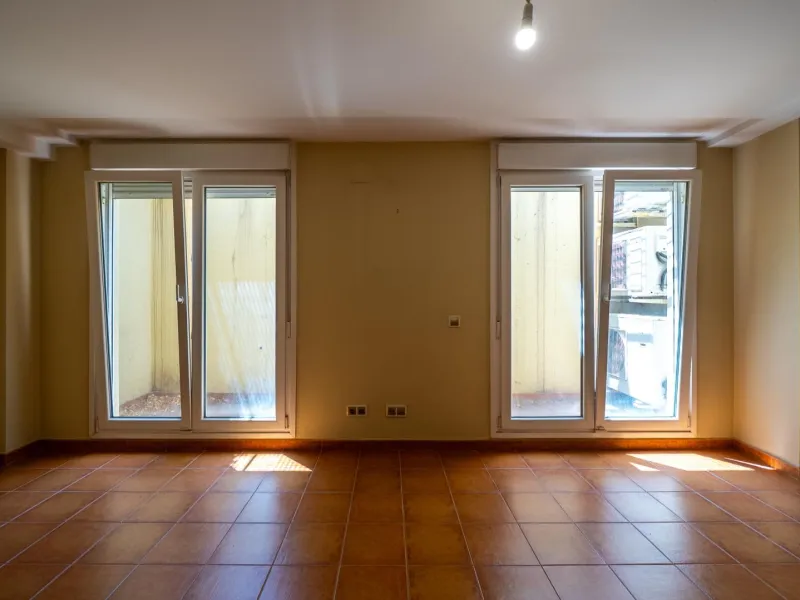 EXCLUSIVE TOWNHOUSE WITH PRIVATE ELEVATOR, GARDEN AND SWIMMING POOL IN POZUELO DE ALARCÓN